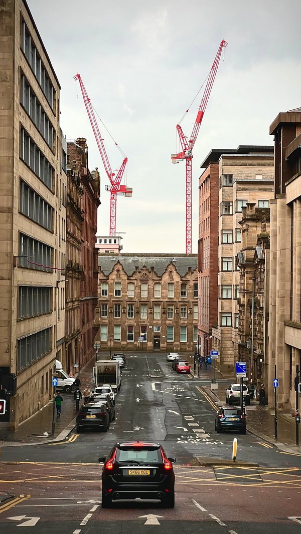 Qui est le moins cher constructeur ou maitre d'Åuvre ?